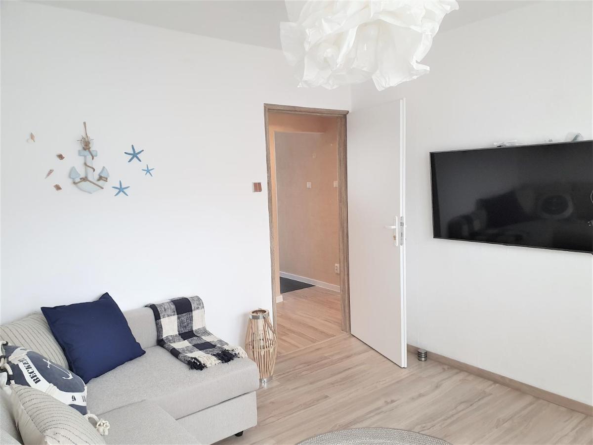 Wera - Klimatyczny Apartament 300 M Od Plazy Brzezno - Azw Гданьск Экстерьер фото