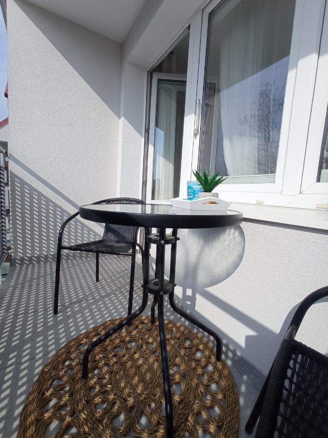 Wera - Klimatyczny Apartament 300 M Od Plazy Brzezno - Azw Гданьск Экстерьер фото
